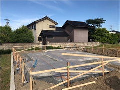 地業 (基礎を支える地盤工事）