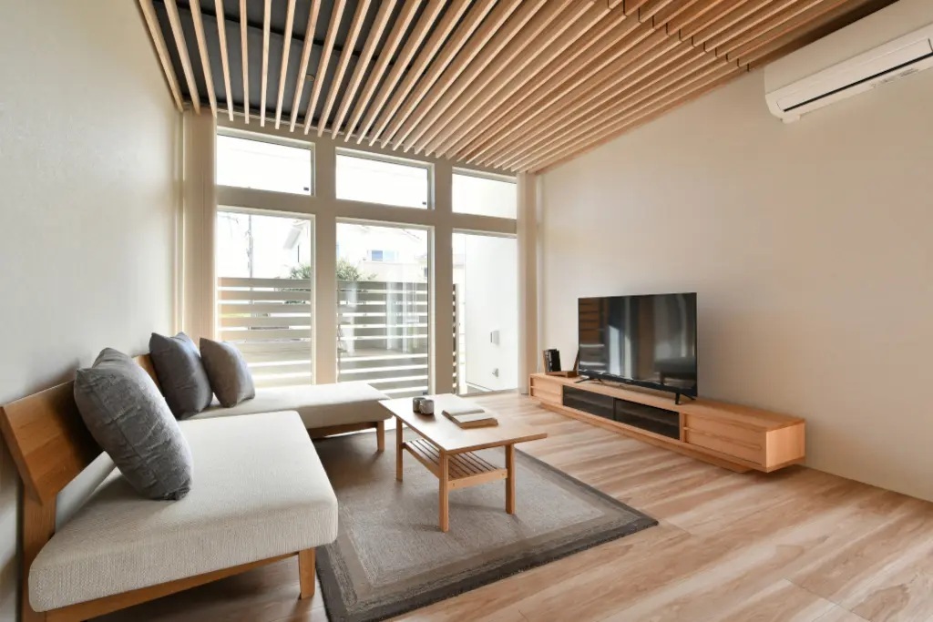 足元から包み込む「床暖房」の快適さ